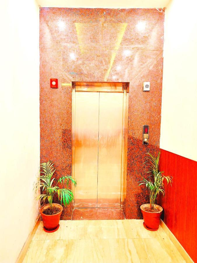Neelkanth Hotel Ayodhya Экстерьер фото