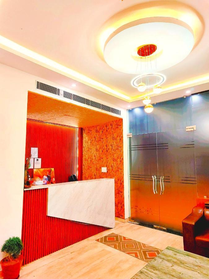 Neelkanth Hotel Ayodhya Экстерьер фото