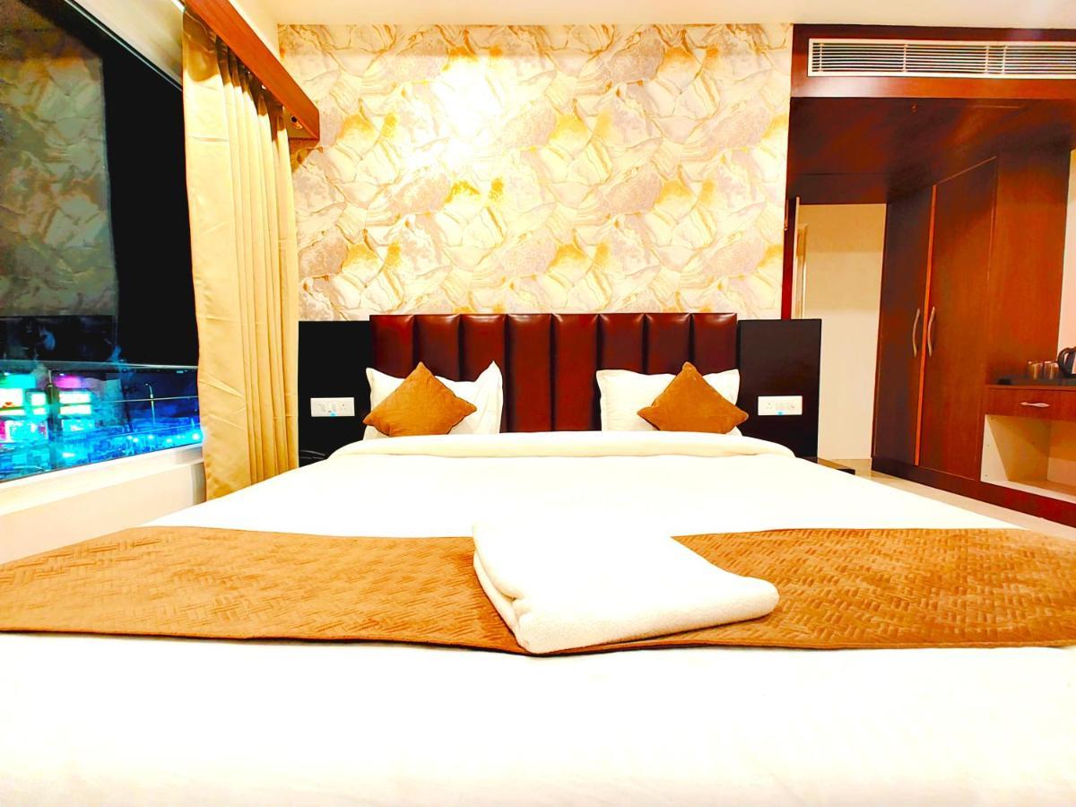 Neelkanth Hotel Ayodhya Экстерьер фото